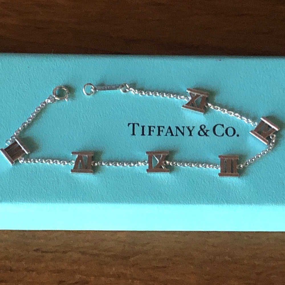 Tiffany & Co. 18k white gold 750 Italy Roman Letter Atlas Link Bracelet